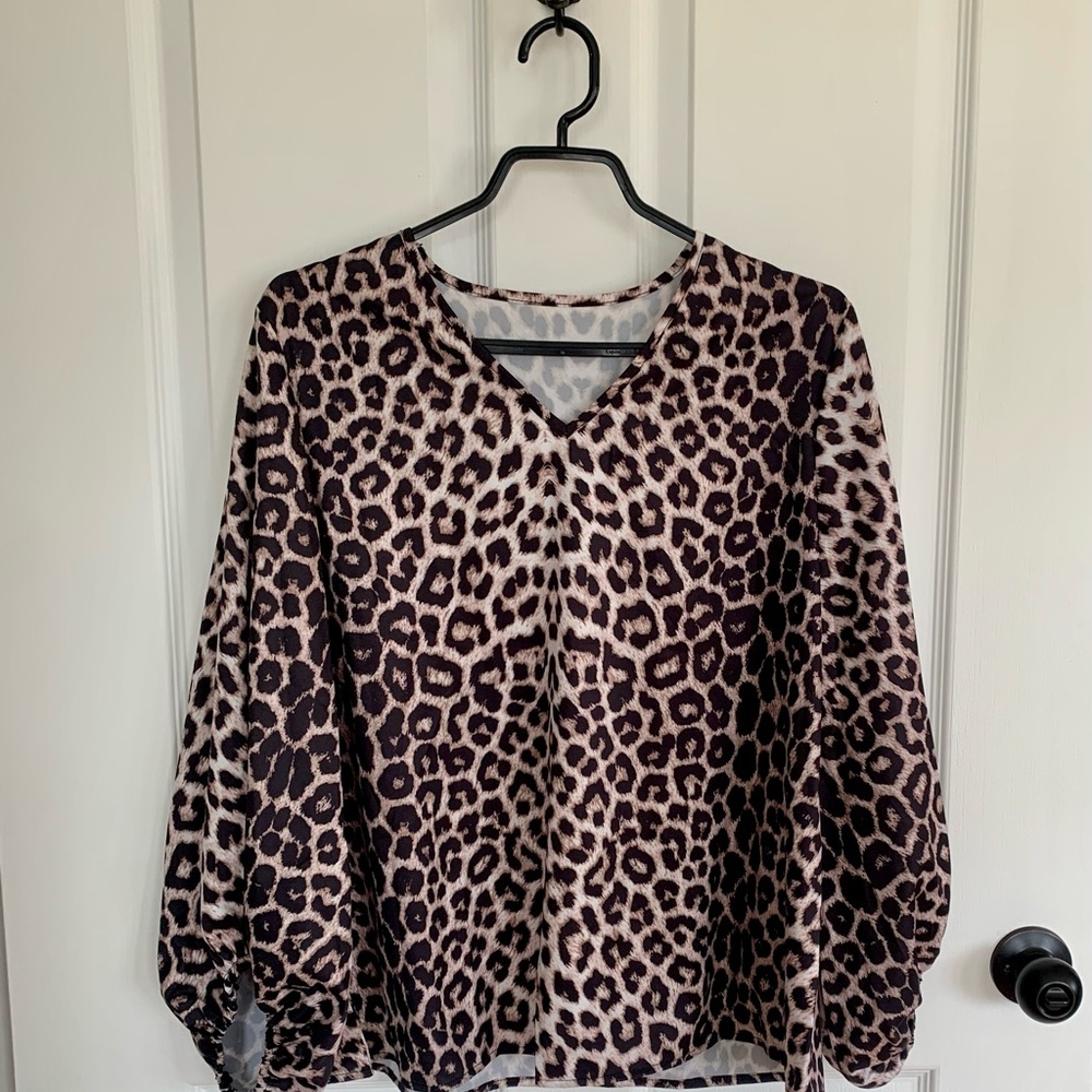🍬3/20🍬Leopard Print Women's Top